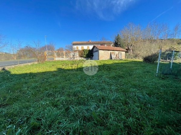 casa semindipendente in vendita a Castelnuovo Calcea