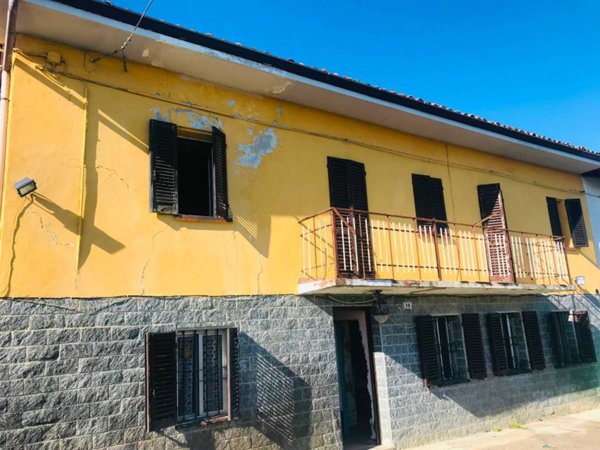 casa indipendente in vendita a Castelnuovo Calcea