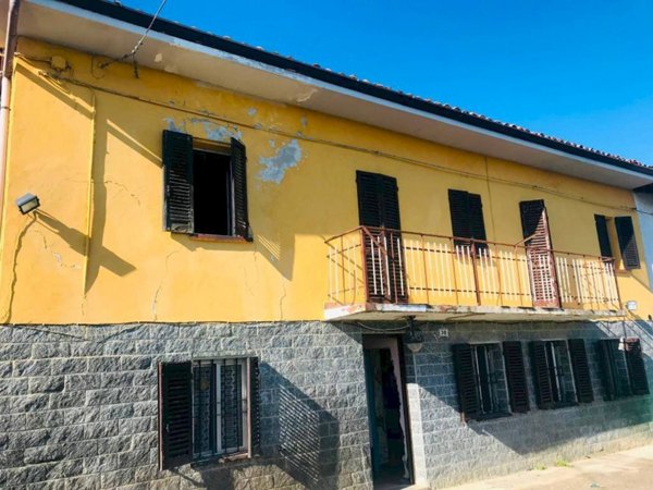 casa indipendente in vendita a Castelnuovo Calcea