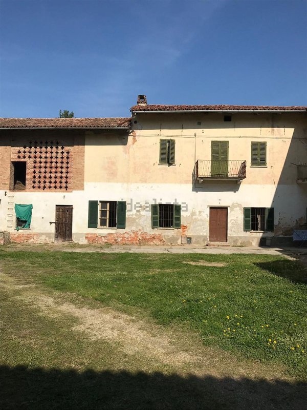 casale in vendita a Castelnuovo Calcea