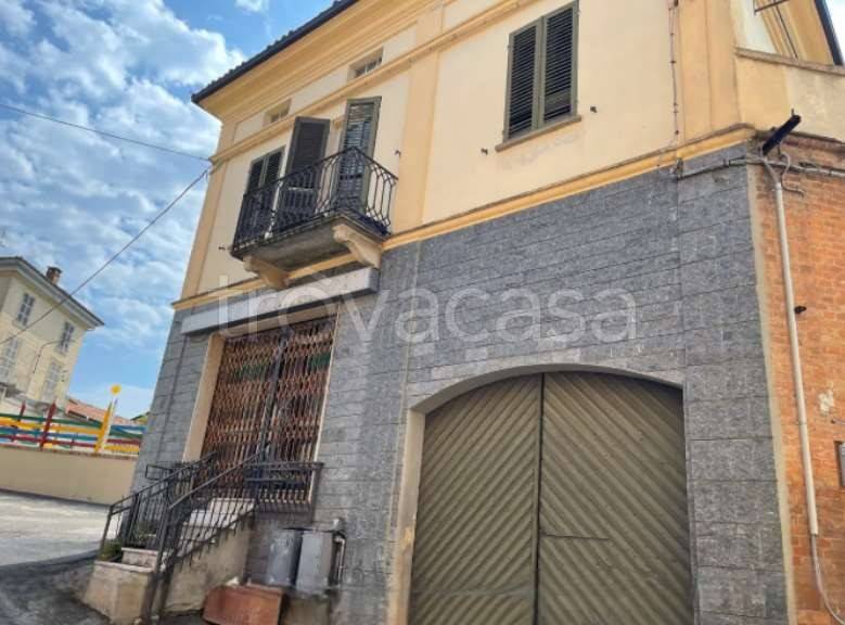 appartamento in vendita a Castelnuovo Calcea