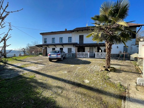 casa indipendente in vendita a Castelnuovo Calcea