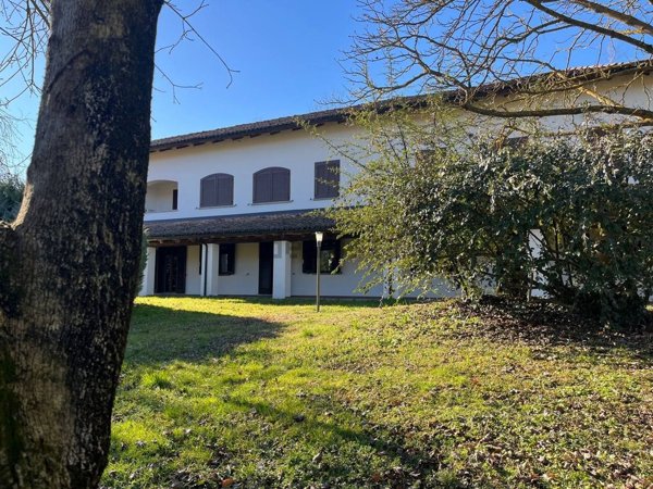 casa indipendente in vendita a Castelnuovo Calcea