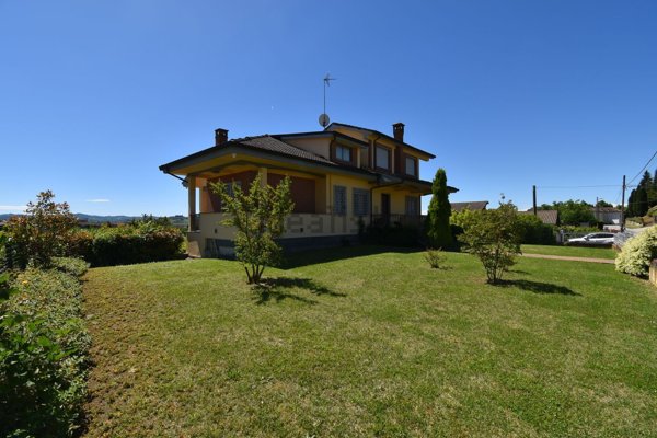 casa indipendente in vendita a Castelnuovo Calcea