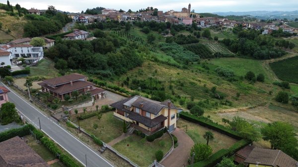 casa indipendente in vendita a Castelnuovo Calcea
