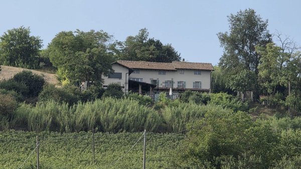 casa indipendente in vendita a Castelnuovo Calcea