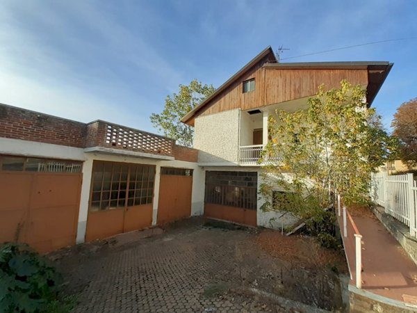 casa indipendente in vendita a Castelnuovo Don Bosco