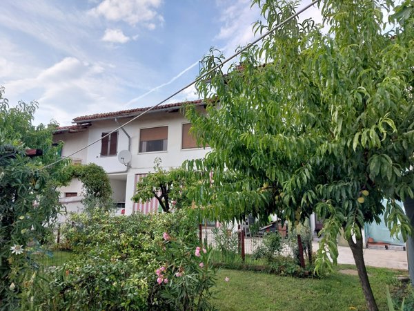 casa indipendente in vendita a Castelnuovo Don Bosco