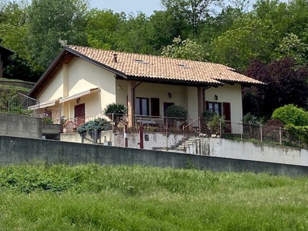 casa indipendente in vendita a Castelnuovo Don Bosco