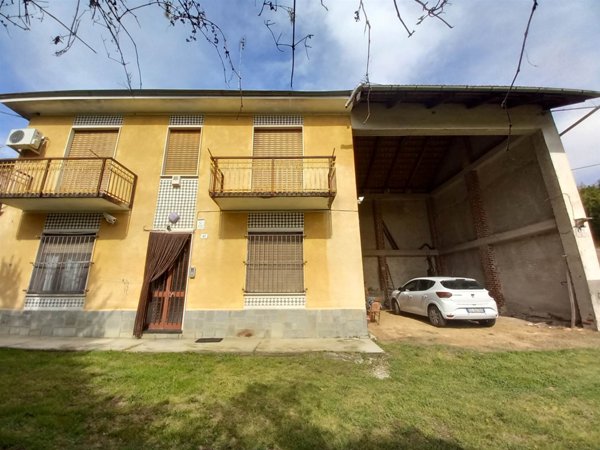 casa indipendente in vendita a Castelnuovo Don Bosco in zona Ranello