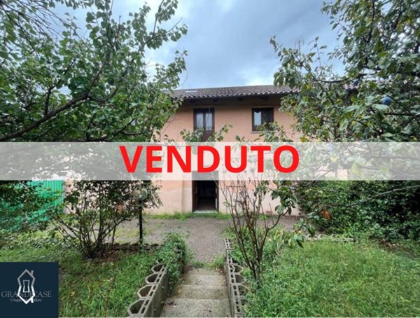 casa indipendente in vendita a Castelnuovo Don Bosco in zona Nevissano
