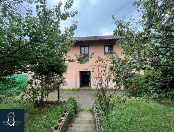 casa indipendente in vendita a Castelnuovo Don Bosco in zona Nevissano