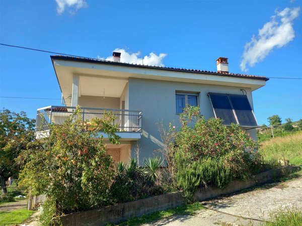 casa indipendente in vendita a Castelnuovo Don Bosco