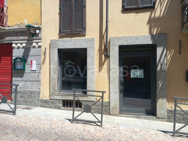 negozio in vendita a Castelnuovo Don Bosco