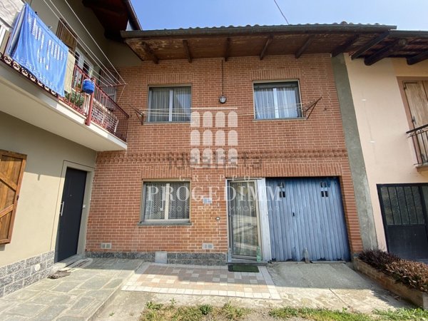 casa indipendente in vendita a Castelnuovo Don Bosco in zona Nevissano