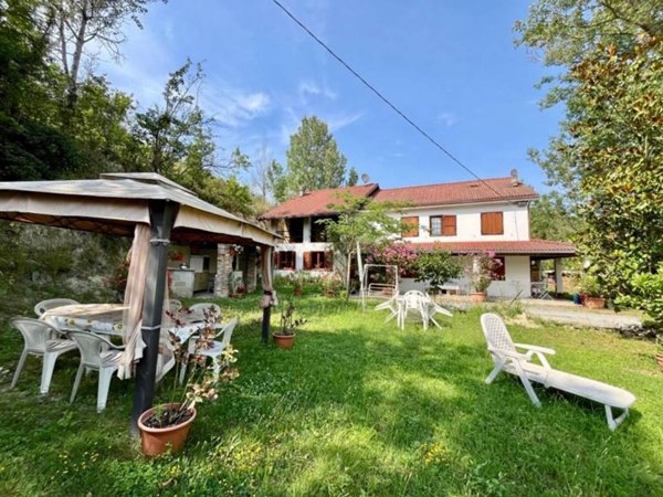 casa indipendente in vendita a Castel Rocchero