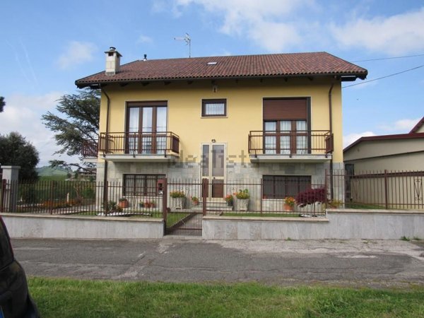 casa indipendente in vendita a Castel Rocchero