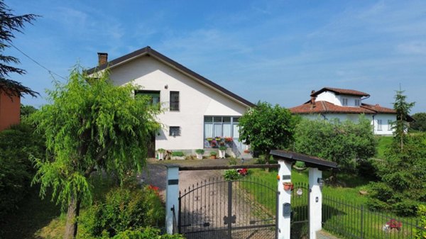 casa indipendente in vendita a Cellarengo