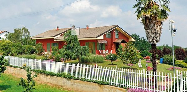 casa indipendente in vendita a Cellarengo