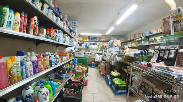 negozio in vendita a Cellarengo