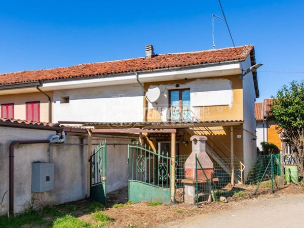 casa indipendente in vendita a Cellarengo