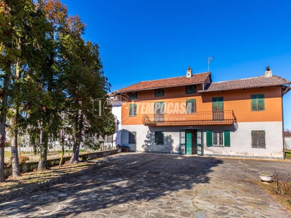 casa indipendente in vendita a Cellarengo