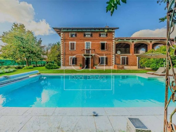 casa indipendente in vendita a Cellarengo