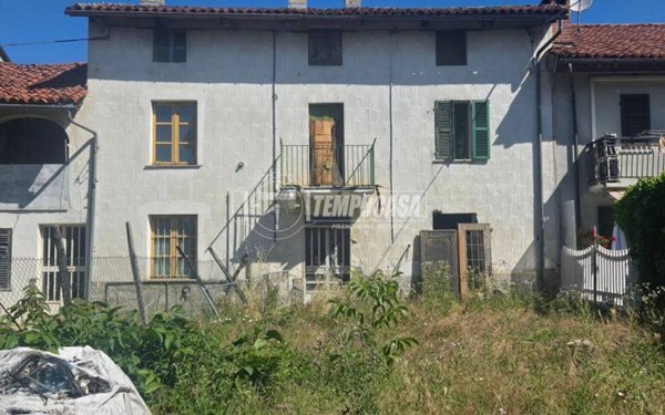 casa indipendente in vendita a Cellarengo