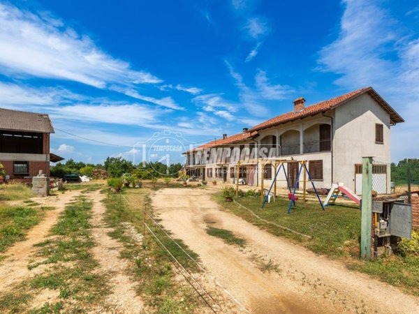 casa indipendente in vendita a Cellarengo