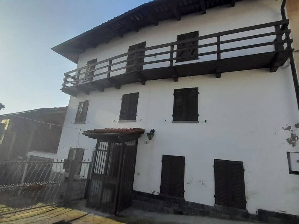 casa indipendente in vendita a Celle Enomondo