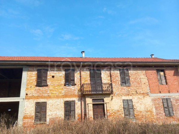 casa indipendente in vendita a Celle Enomondo