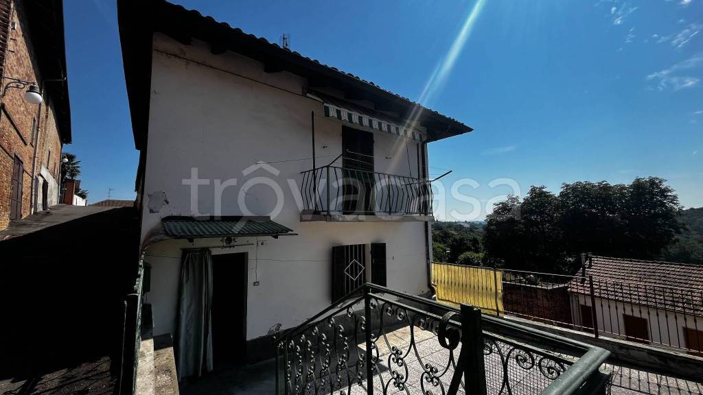 casa indipendente in vendita a Celle Enomondo