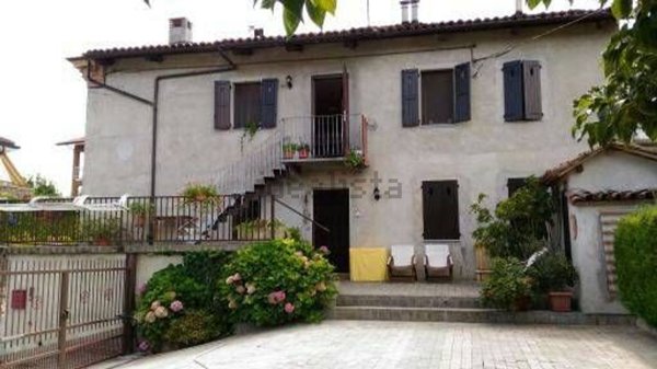 casa indipendente in vendita a Celle Enomondo