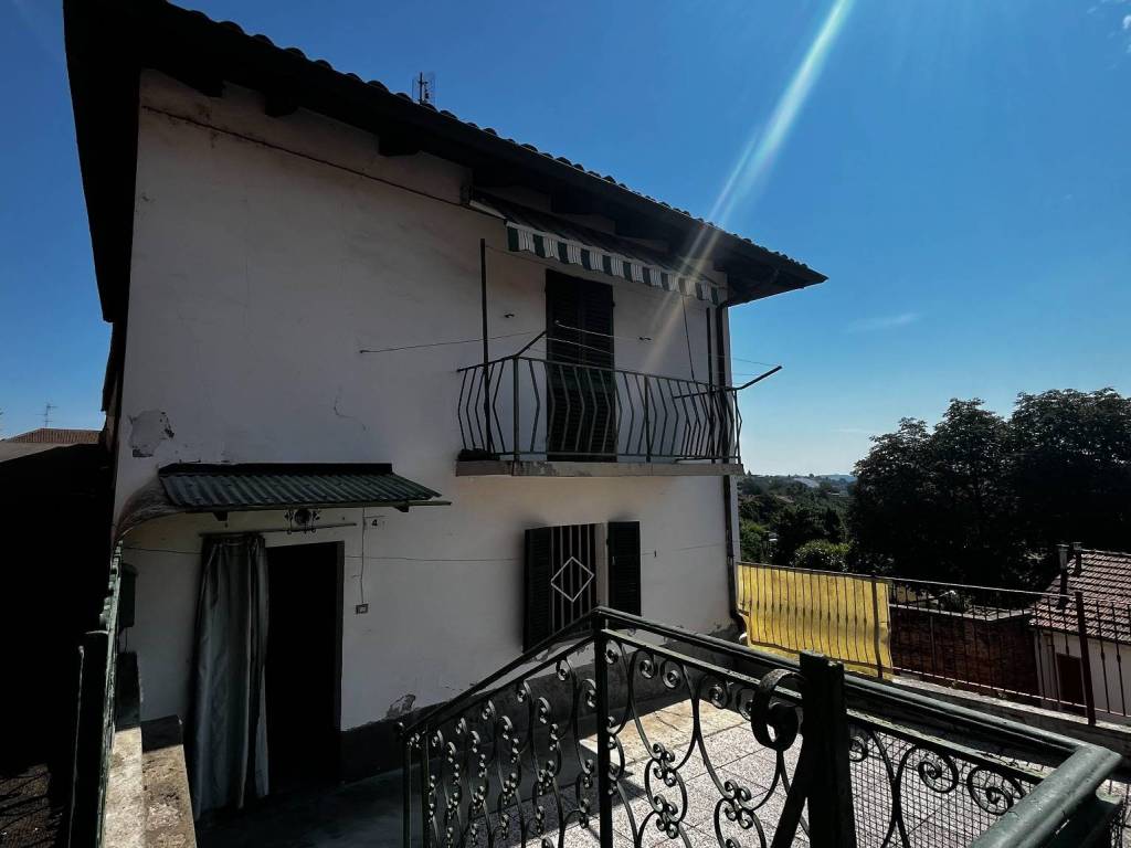 casa indipendente in vendita a Celle Enomondo