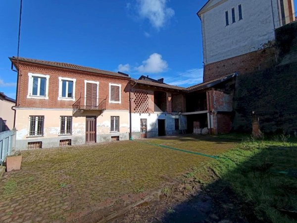 casa semindipendente in vendita a Celle Enomondo