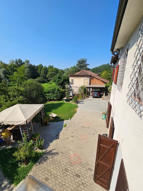 casa indipendente in vendita a Cerreto d'Asti