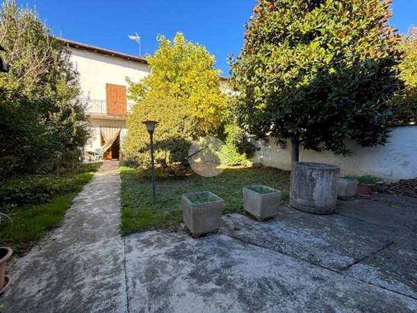 casa semindipendente in vendita a Cerro Tanaro