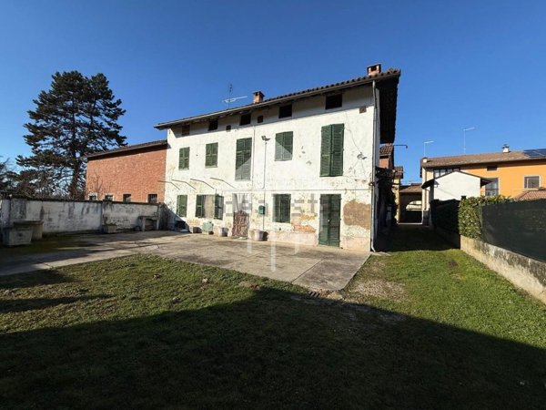 casale in vendita a Cerro Tanaro