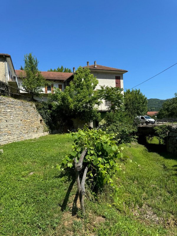 casa indipendente in vendita a Cessole