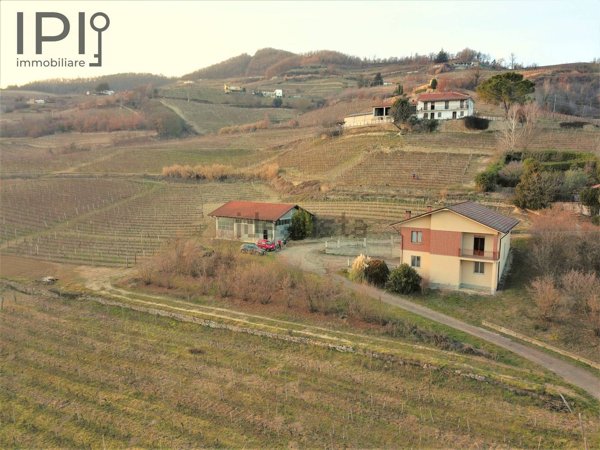 casa indipendente in vendita a Cessole
