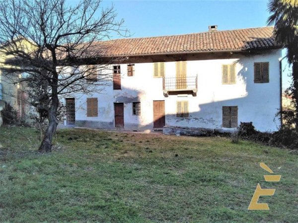 pentavano in vendita a Chiusano d'Asti