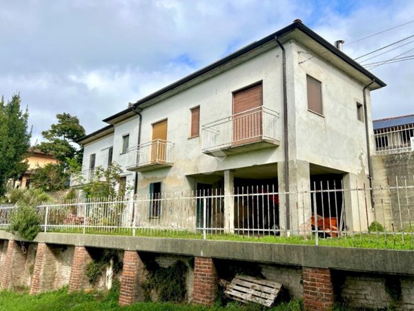 casa indipendente in vendita a Chiusano d'Asti
