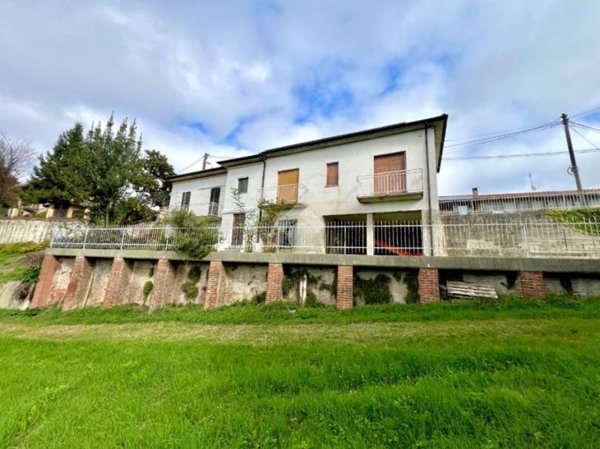 casa indipendente in vendita a Chiusano d'Asti in zona Castagna