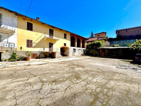 casa indipendente in vendita a Cinaglio