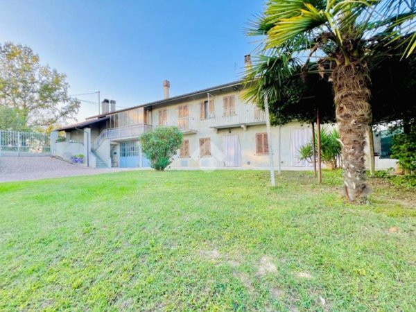 casa indipendente in vendita a Cinaglio