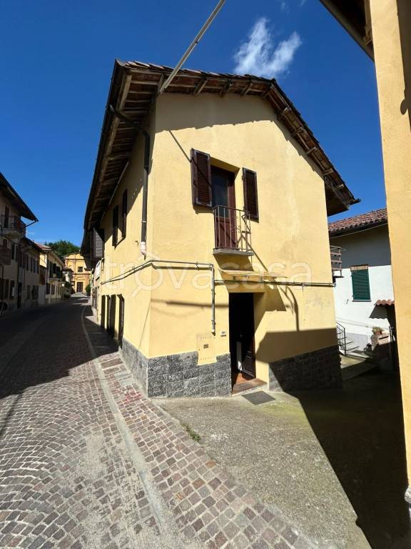 casa indipendente in vendita a Cinaglio