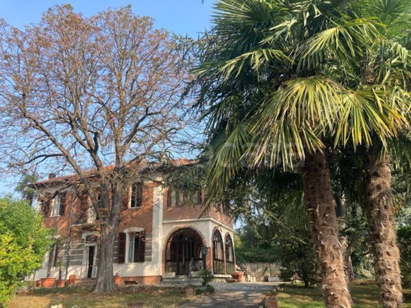 casa indipendente in vendita a Cinaglio