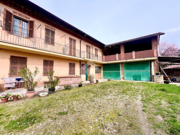 casa indipendente in vendita a Cinaglio in zona Casero