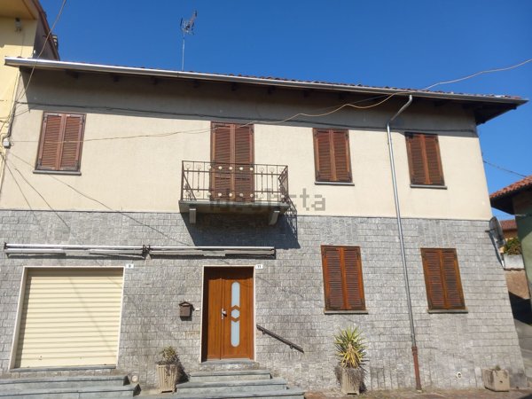 casa indipendente in vendita a Cinaglio