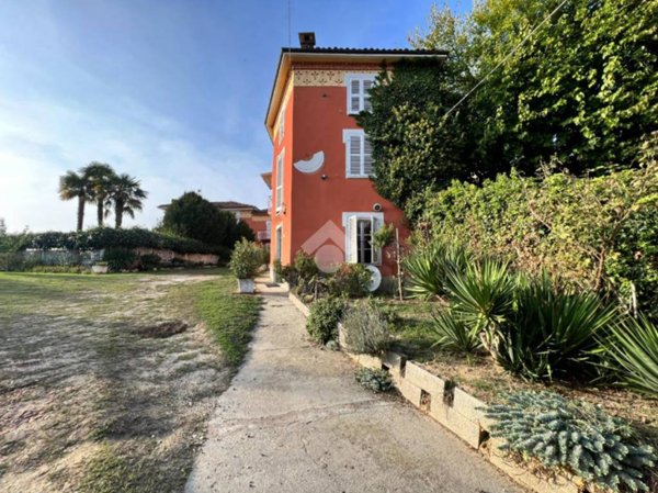 appartamento in vendita a Cinaglio in zona Madonna